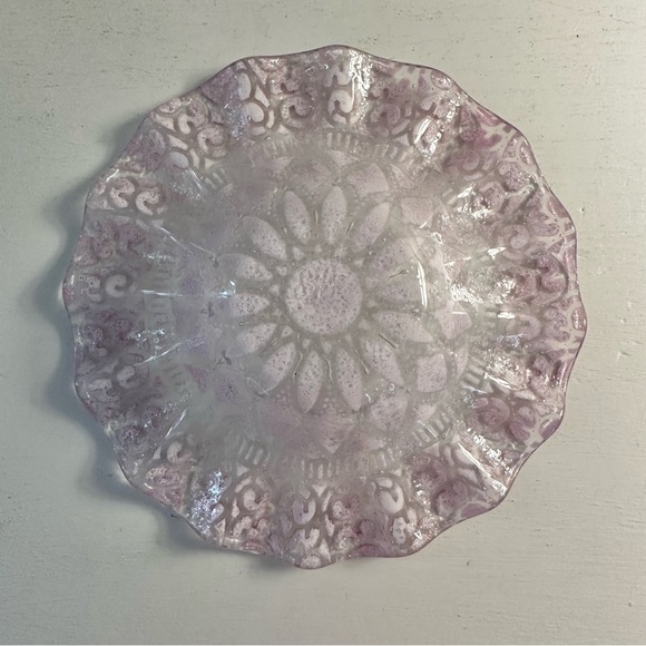 Sydenstricker Glass Pink Daisy Flower Candy Dish - Picture 4 of 4